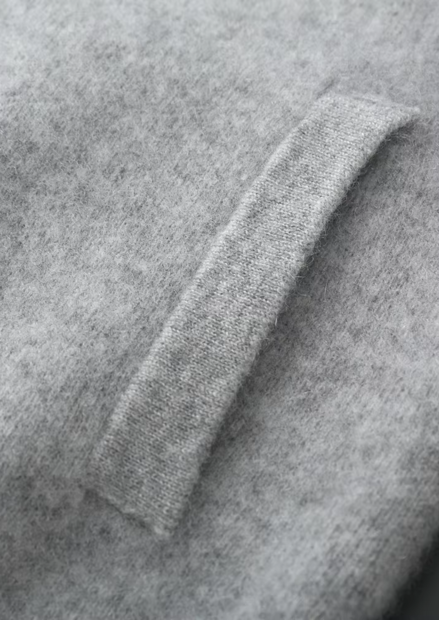 PURE EXTRA-jemná merino vlna v-pletený kardigan