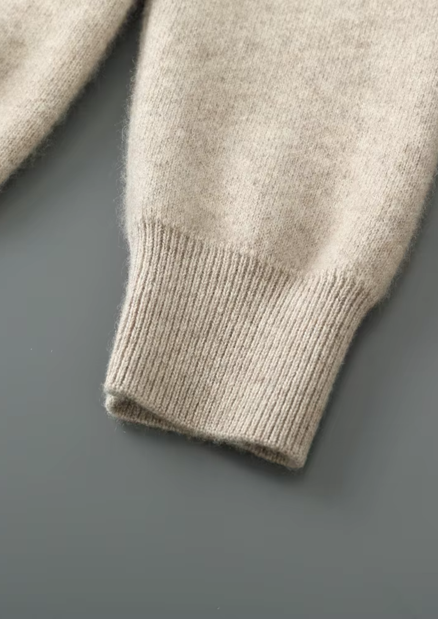 PURE EXTRA-jemná merino vlna v-pletený kardigan