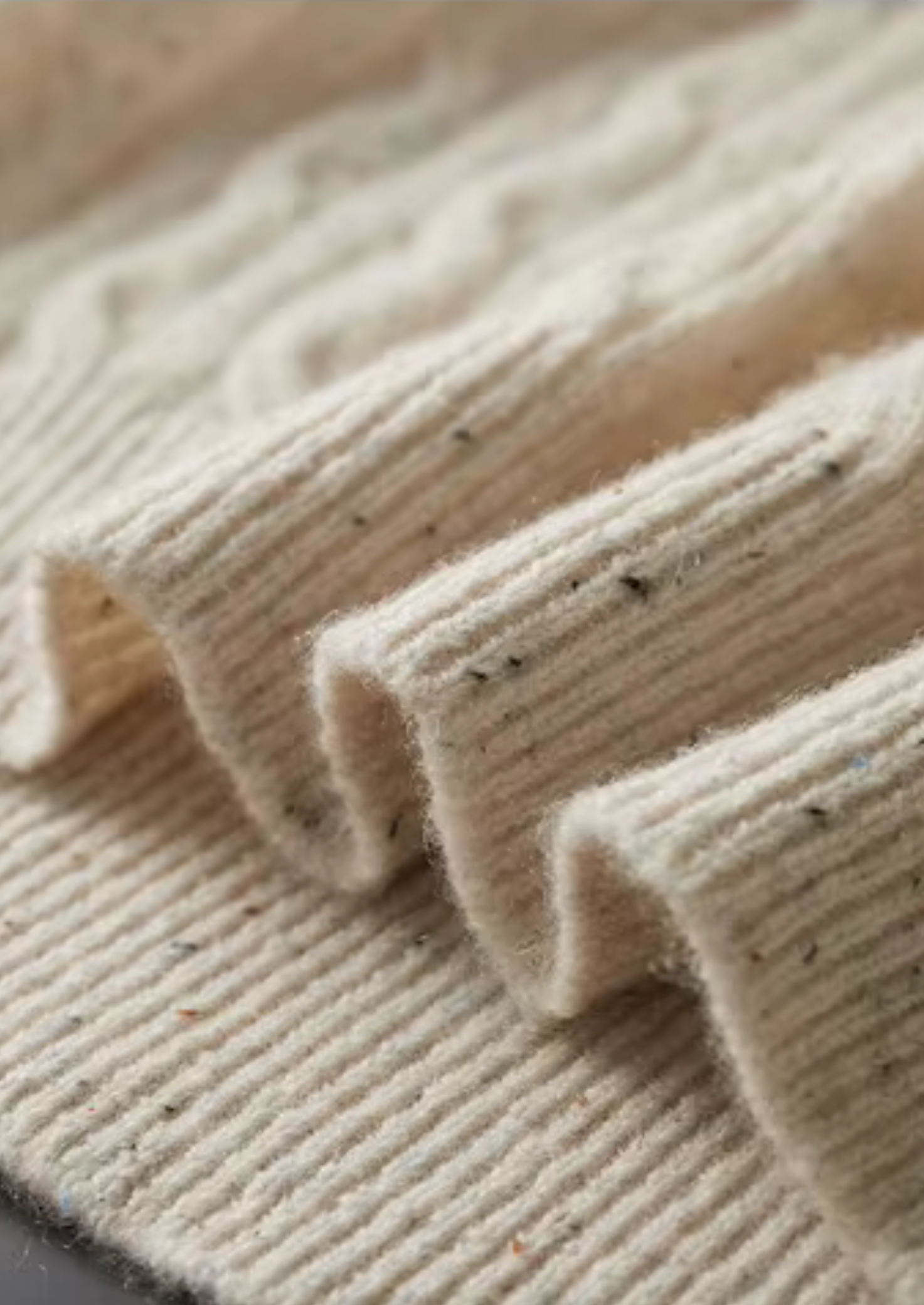 PURE EXTRA-MĚKKÁ MERINO VÁLNA ZANEPENÝ MIKINOVÝ VÝŘEZ