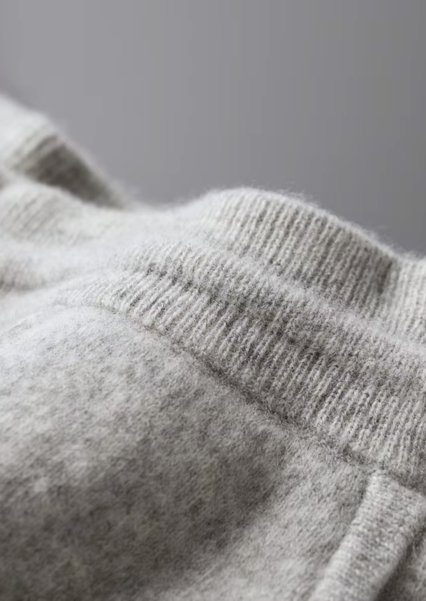 Sada z čisté extra jemné merino vlny s dvoubarevným vzorem