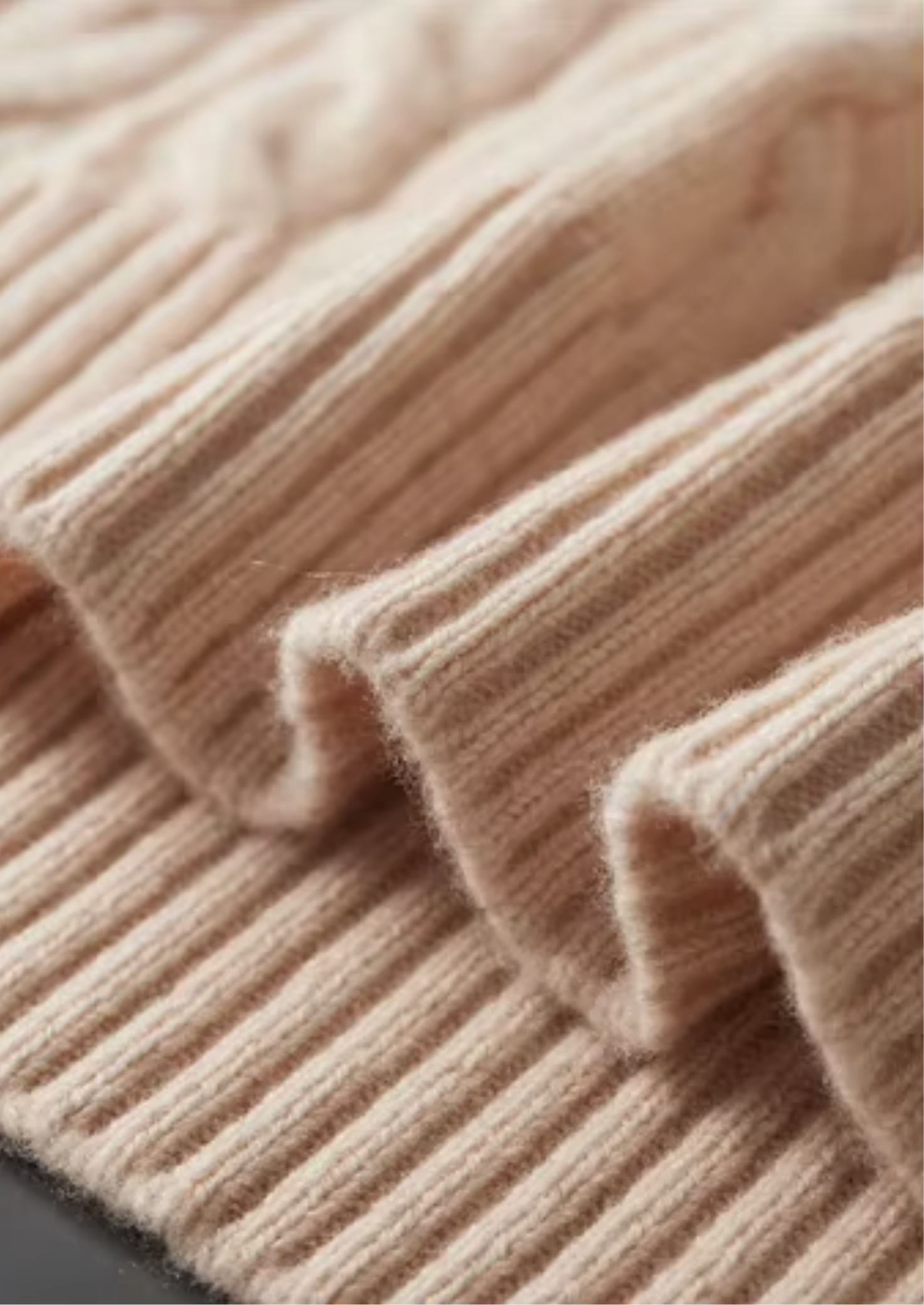 PURE EXTRA-FINE MERINO Vlněný cardigan s kabelovým vzorem