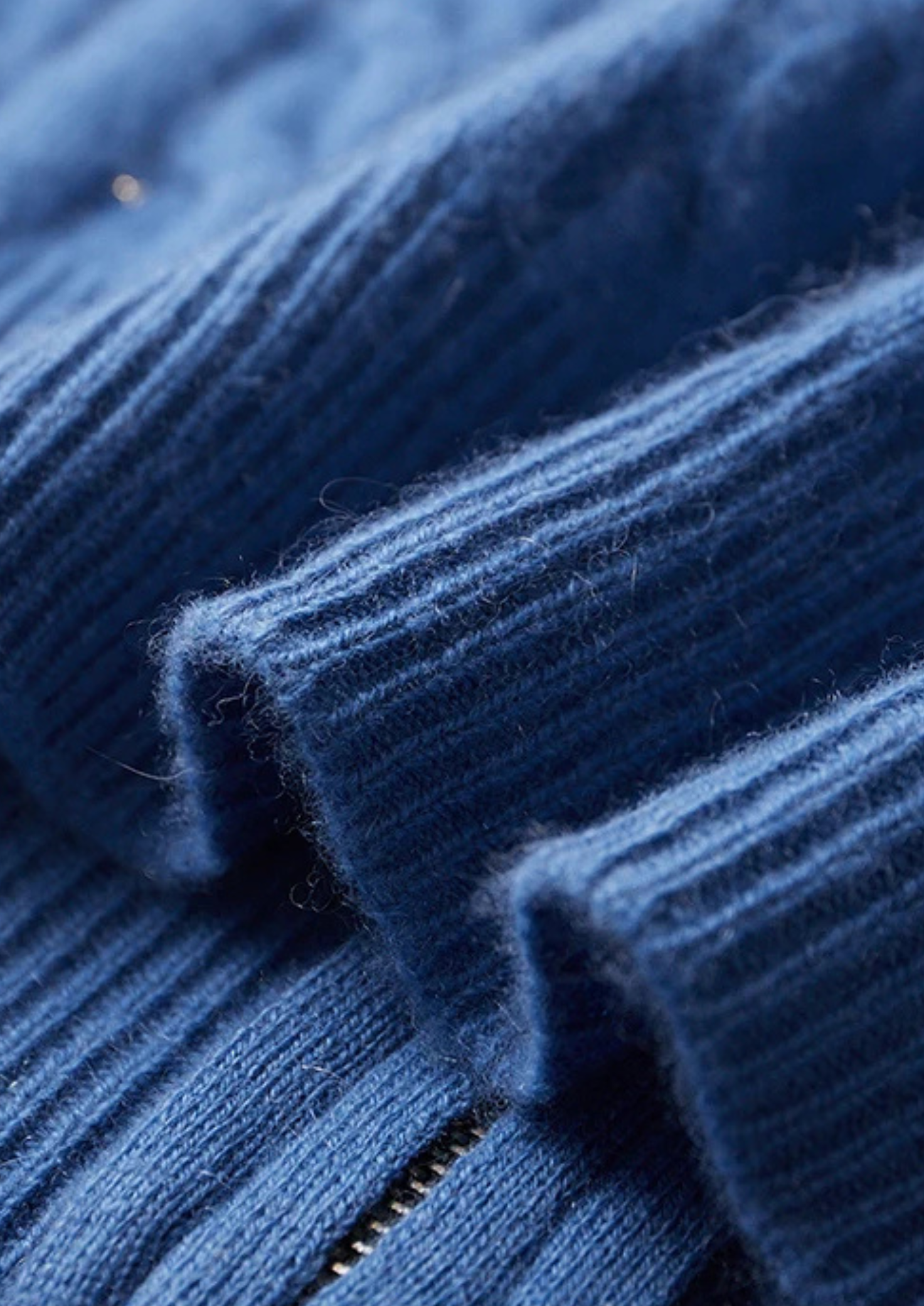 Prémiová kabeleová mikina s kapucí na zip