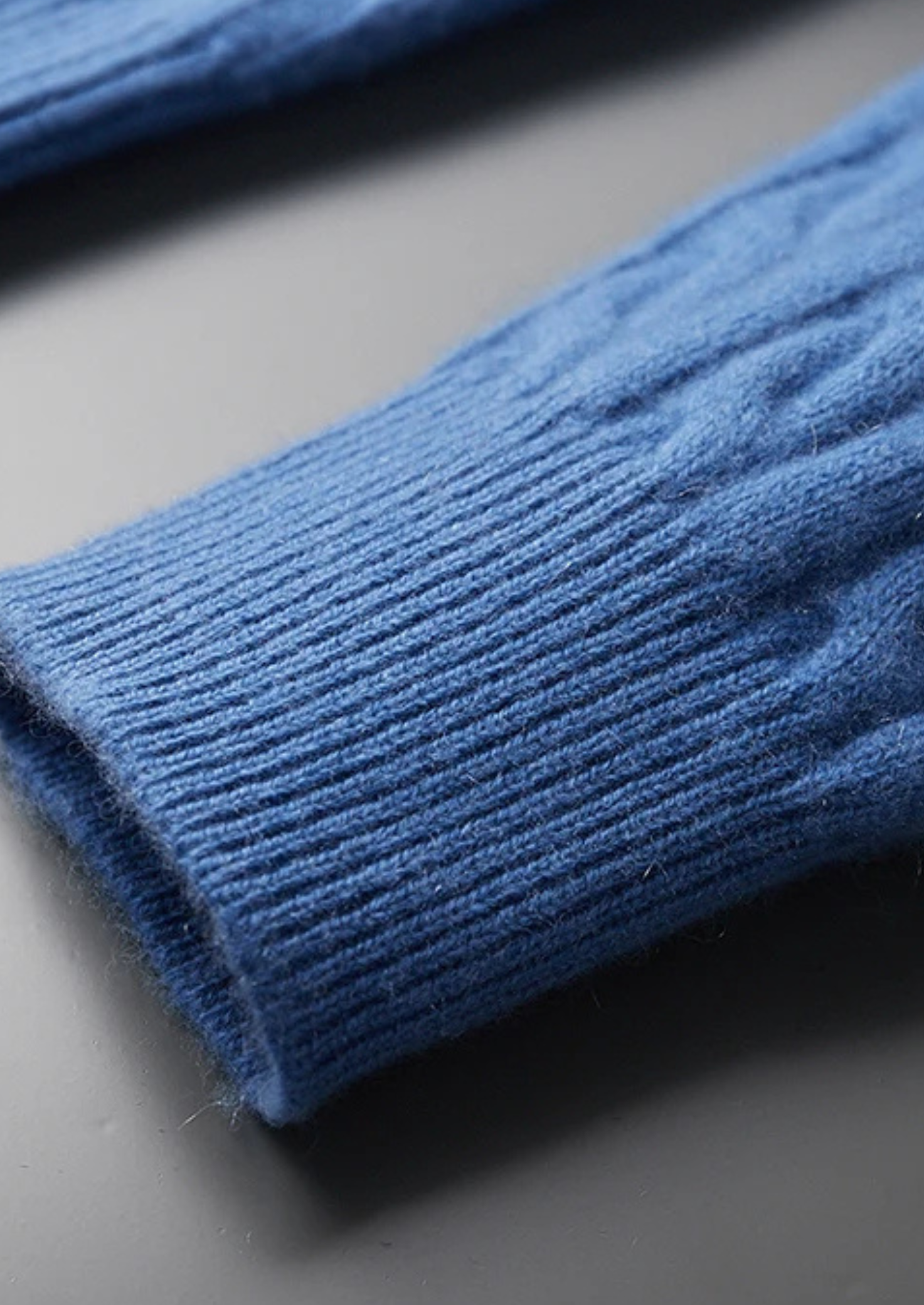 Prémiová kabeleová mikina s kapucí na zip