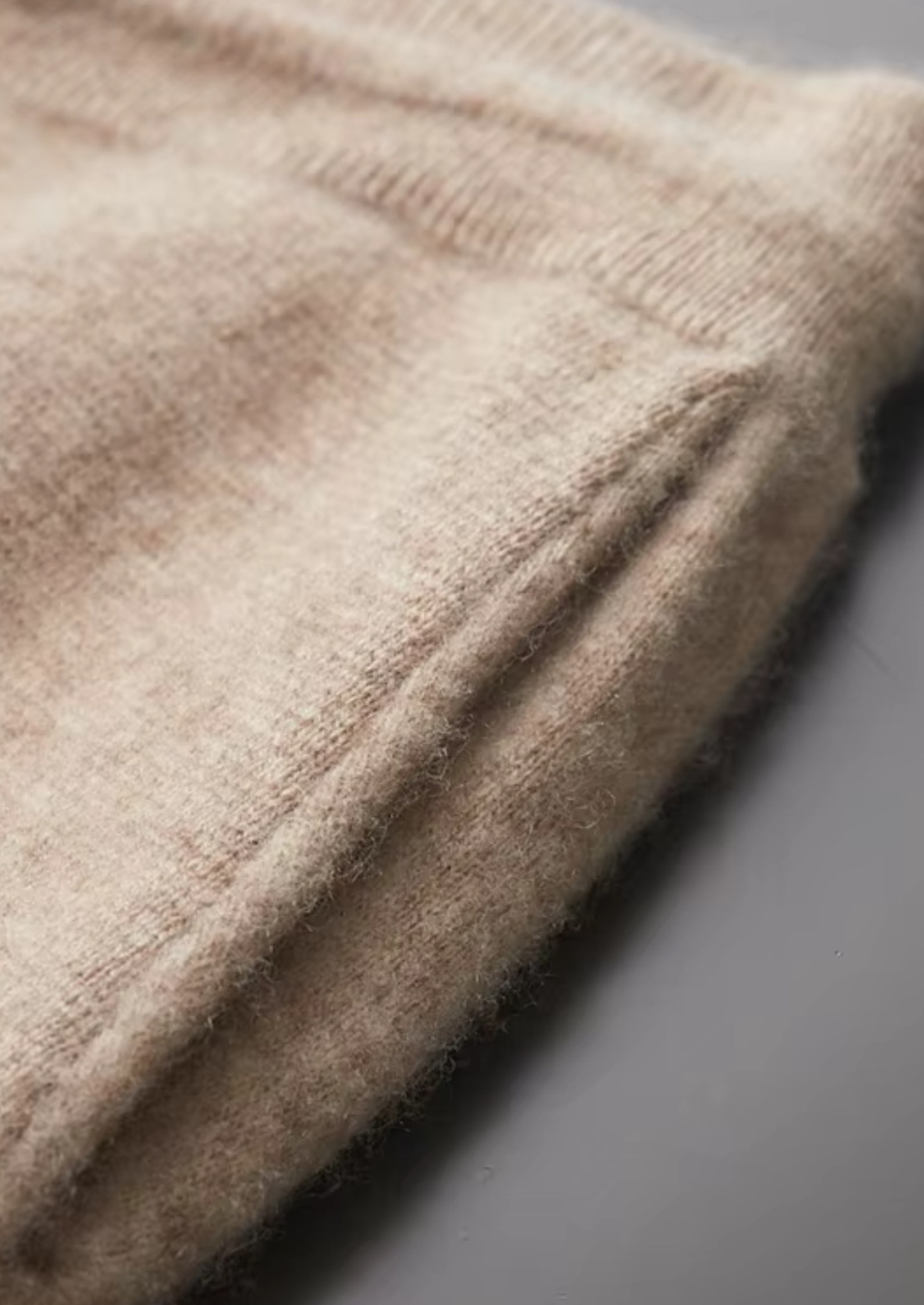 Prémiové tenké kalhoty z kašmíru