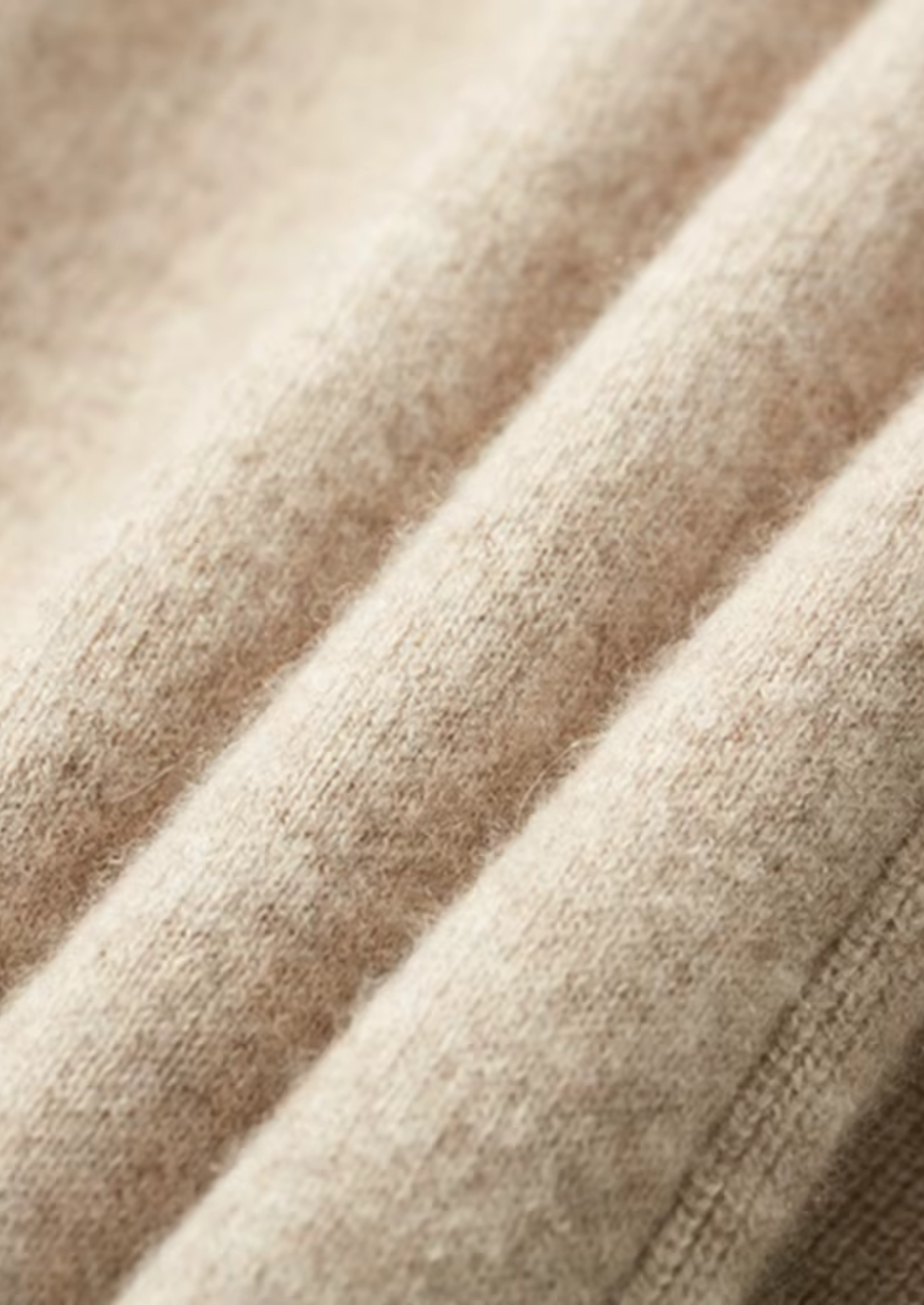 Prémiový soubor volnočasových kalhot a svetrů z kašmíru