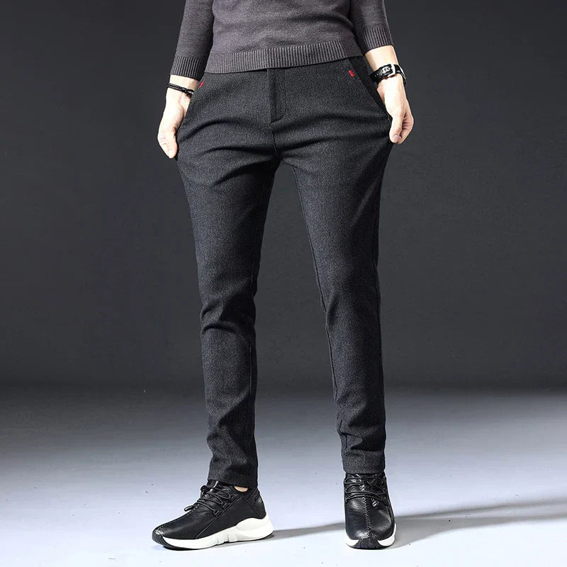 Klasické tenké kalhoty